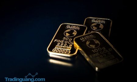Harga Emas Dunia Diramal Akan Ambrol