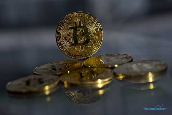 Benarkah Bitcoin Lebih Berharga Dibandingkan Emas?